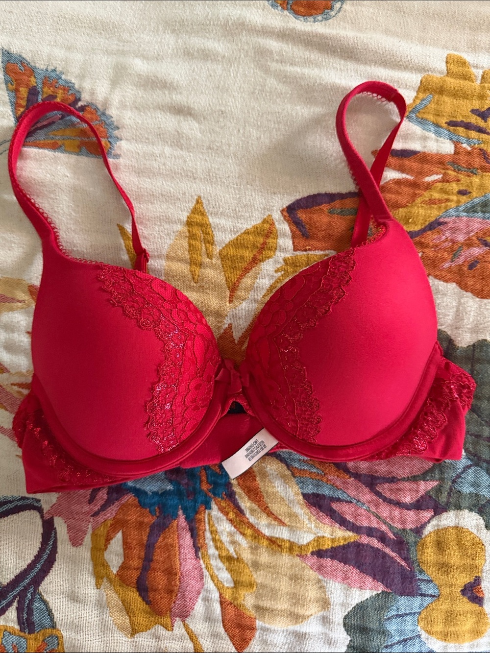 Victoria's Secret Red Lace-Trim Molded Bra